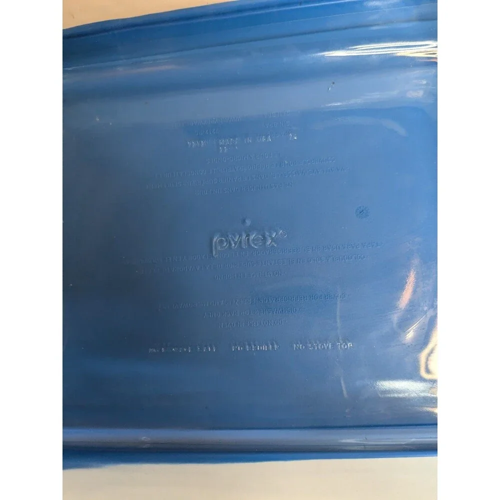 Pyrex Simply Store 11 Cup 2.6L Rectangular Glass Food Container Blue Lid 7212